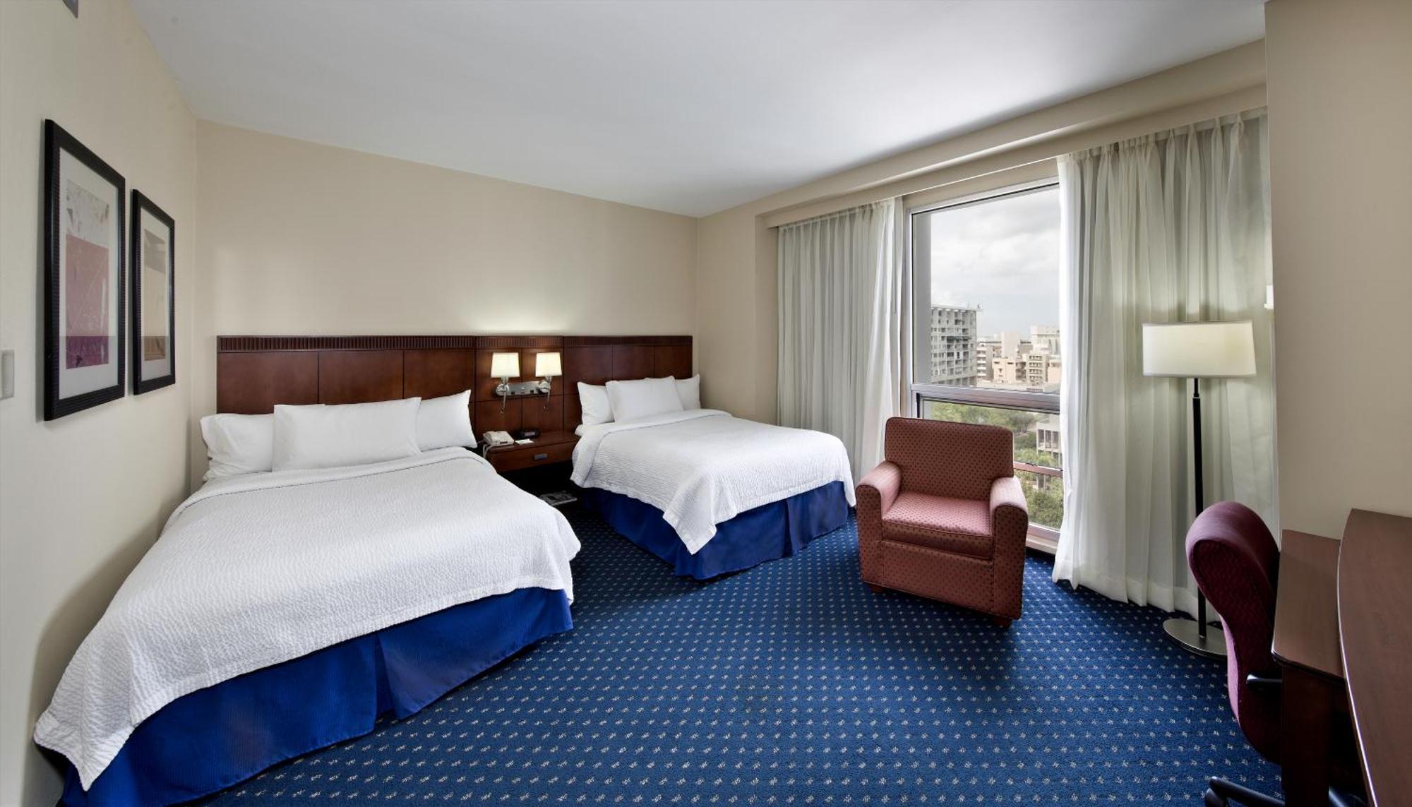 Courtyard By Marriott San Juan Miramar Hotel Exterior photo